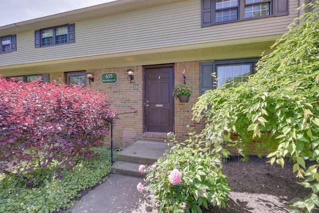 655 Providence Ave Unit 9-655J, Columbus, OH 43214 - property entrance with brick siding