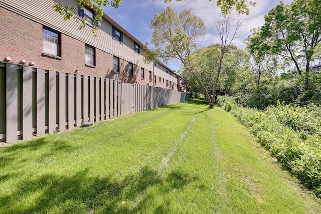 655 Providence Ave Unit 9-655J, Columbus, OH 43214 - view of yard
