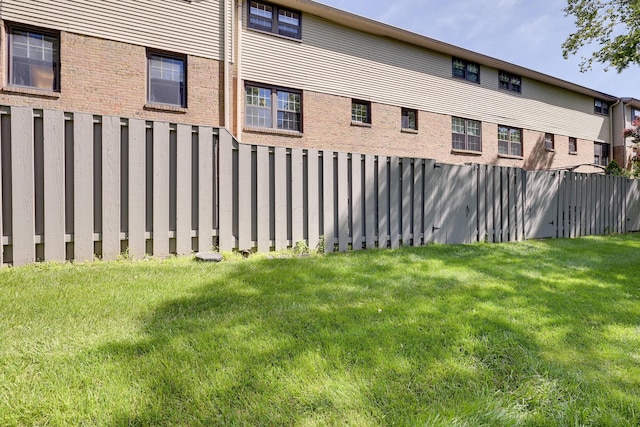 655 Providence Ave Unit 9-655J, Columbus, OH 43214 - view of yard