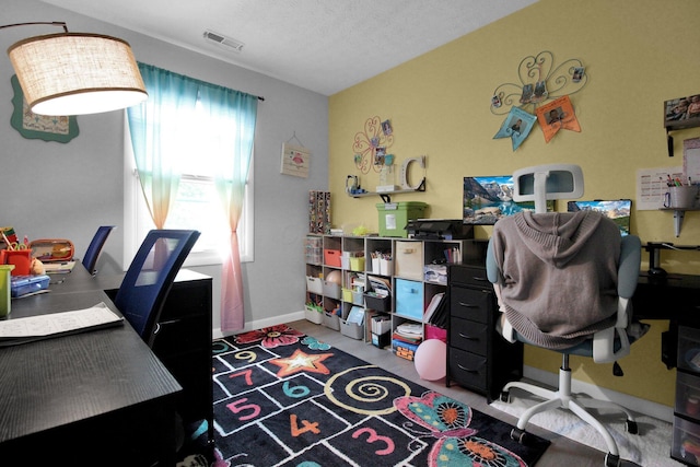 4037 Millview Ct, Columbus, OH 43207 - office area with baseboards