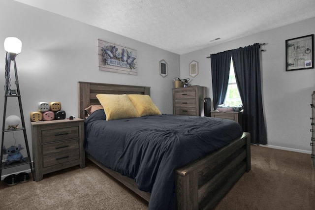 4037 Millview Ct, Columbus, OH 43207 - bedroom featuring carpet flooring, a textured ceiling, and baseboards