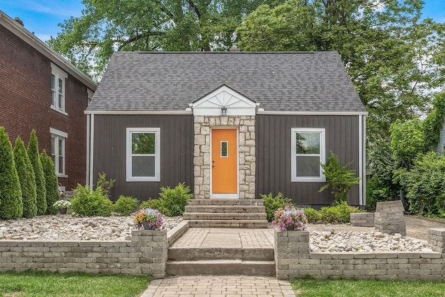 341 Woodland Ave, Columbus, OH 43203 - view of front of property with a shingled roof