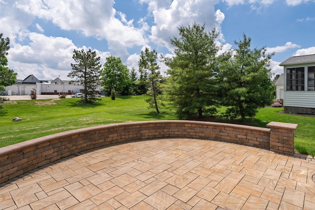 3899 Hampshire Ave, Powell, OH 43065 - view of patio / terrace