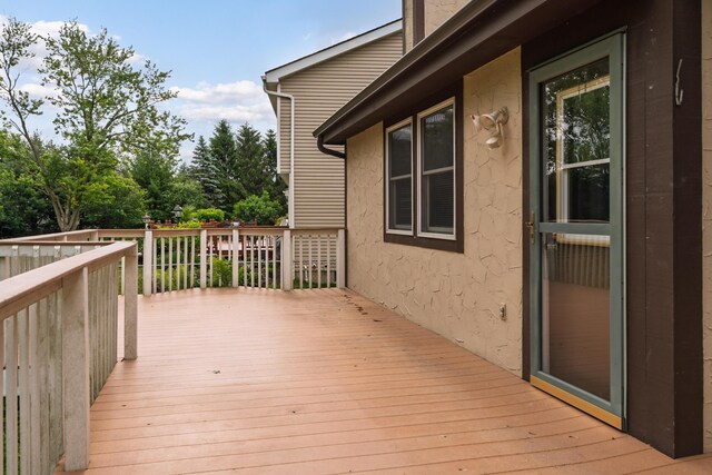 3456 Merrydawn Dr, Columbus, OH 43221 - view of deck