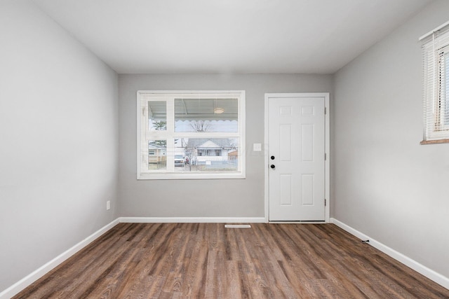 2280 Velma Ave, Columbus, OH 43211 - foyer featuring wood finished floors and baseboards