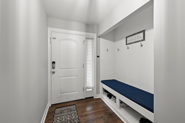 3544 Devin Rd, Grove City, OH 43123 - mudroom featuring dark wood-style floors and baseboards