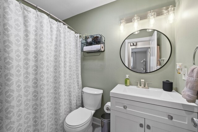 3544 Devin Rd, Grove City, OH 43123 - bathroom with vanity, toilet, a shower with curtain, and baseboards
