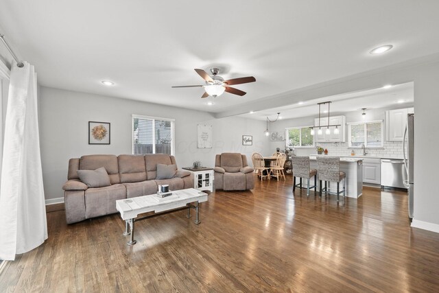 3544 Devin Rd, Grove City, OH 43123 - living room featuring ceiling fan, dark wood finished floors, recessed lighting, and baseboards