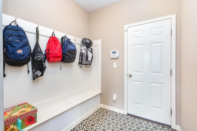 1705 Bent Creek Dr, Lancaster, OH 43130 - mudroom featuring baseboards