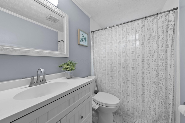 4373 Valley Quail Blvd S, Westerville, OH 43081 - bathroom with toilet, vanity, a shower with curtain, and a textured ceiling