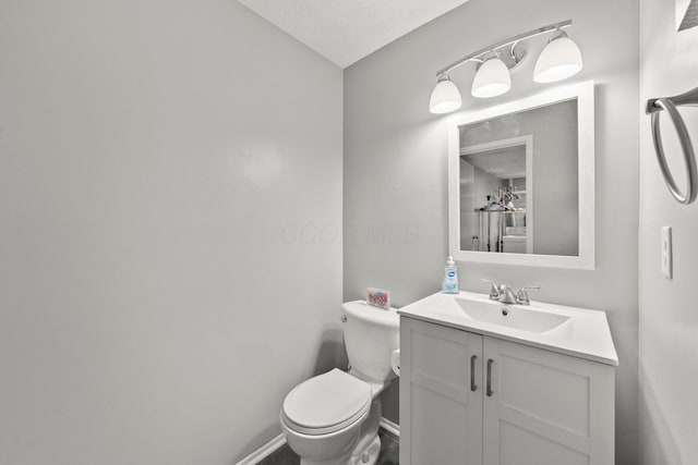 4373 Valley Quail Blvd S, Westerville, OH 43081 - bathroom featuring vanity, baseboards, toilet, and a textured ceiling
