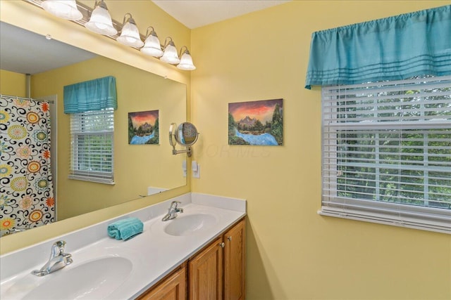 4560 Greyson Dr, Powell, OH 43065 - full bath featuring double vanity