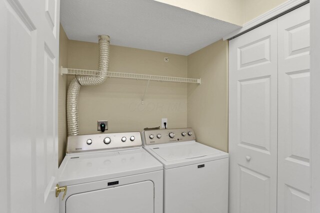 108 Shelbourne Forest Way, Delaware, OH 43015 - laundry area featuring separate washer and dryer