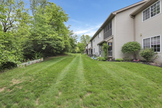 108 Shelbourne Forest Way, Delaware, OH 43015 - view of grassy yard