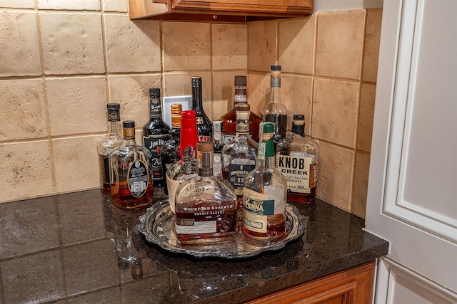 7699 Clear Creek Ct, Blacklick, OH 43004 - detailed view of decorative backsplash