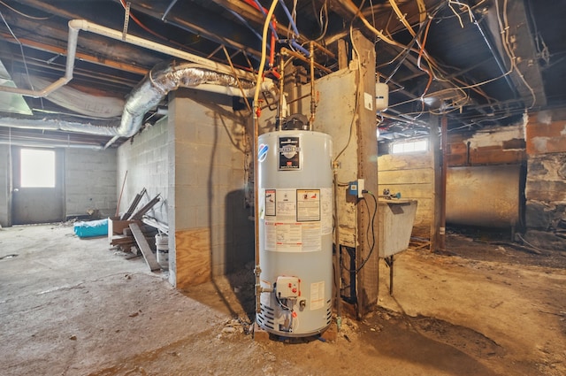 1282 Taylortown Rd, Mansfield, OH 44903 - below grade area with water heater and oil tank
