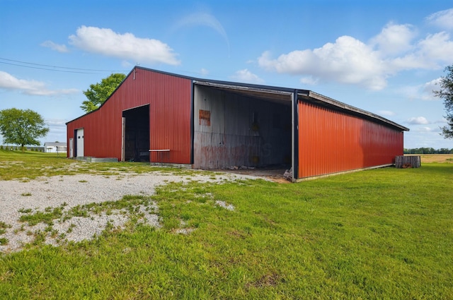 1282 Taylortown Rd, Mansfield, OH 44903 - view of pole building featuring a lawn and central AC