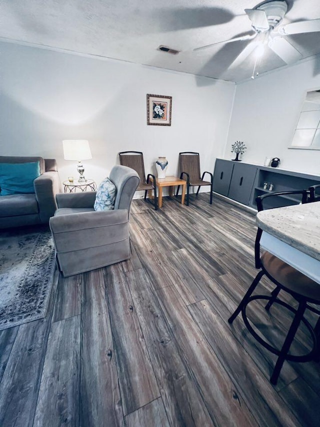 3037 La Vista Dr Unit 39, Columbus, OH 43204 - living room featuring wood finished floors and a ceiling fan