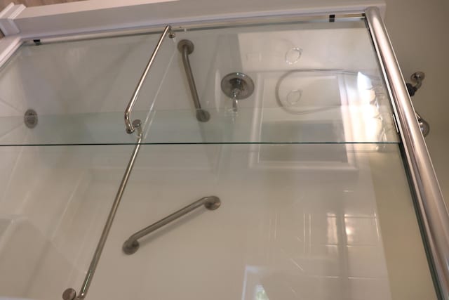 187 Twin Creek Way, Lancaster, OH 43130 - bathroom featuring a shower with shower door
