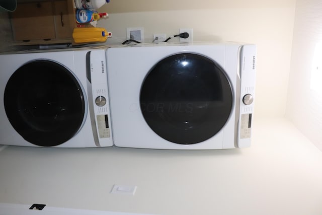 187 Twin Creek Way, Lancaster, OH 43130 - laundry room with washing machine and dryer