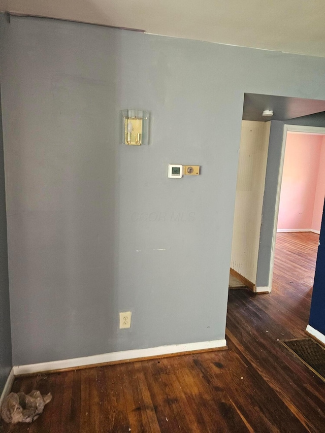 271 Carilla Ln, Columbus, OH 43228 - unfurnished room with hardwood / wood-style floors and baseboards