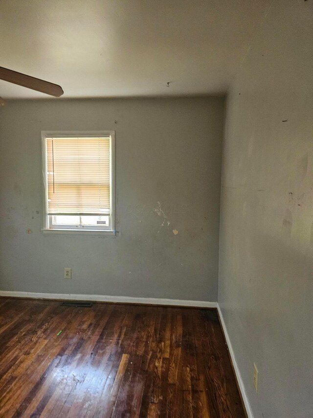 271 Carilla Ln, Columbus, OH 43228 - empty room featuring wood-type flooring, baseboards, and a ceiling fan
