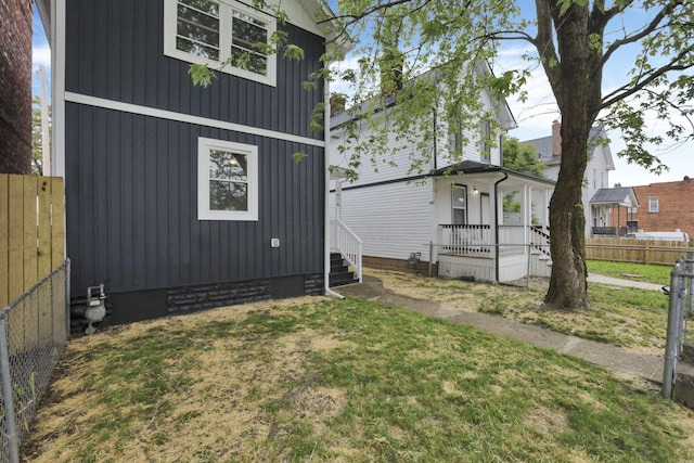 1676 Parsons Ave, Columbus, OH 43207 - back of house featuring entry steps