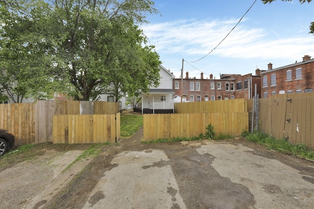 1676 Parsons Ave, Columbus, OH 43207 - exterior space with a gate