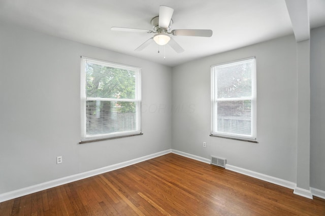 2079 Inchcliff Rd, Upper Arlington, OH 43221 - empty room with wood finished floors and a ceiling fan