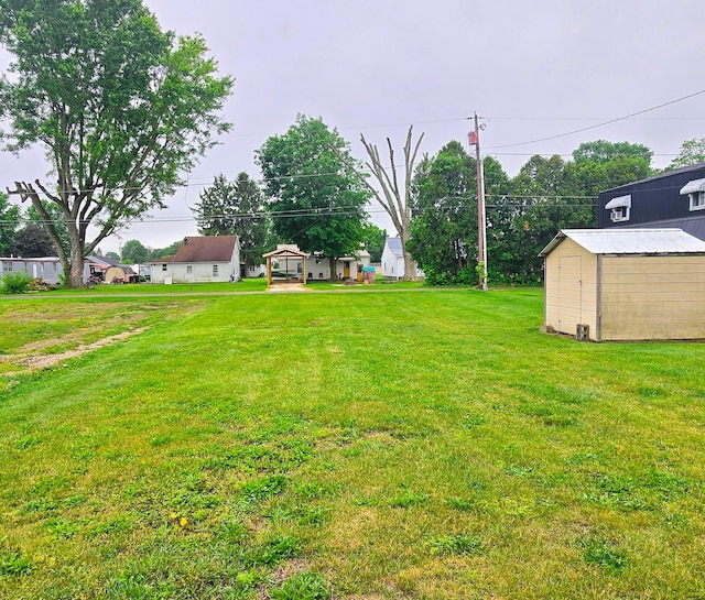 405 E 5th St, West Lafayette, OH 43845 - view of grassy yard