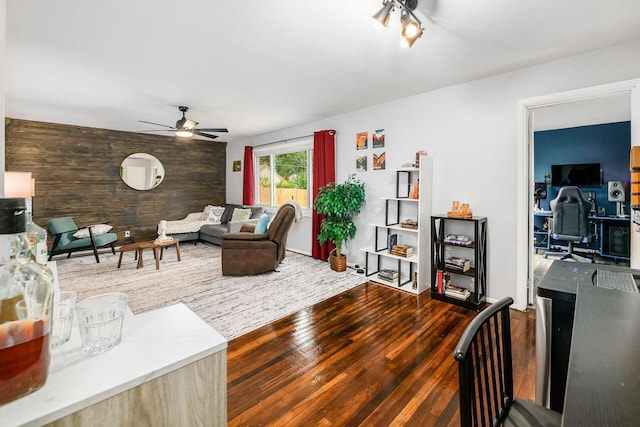 4351 Broadhurst Dr, Columbus, OH 43213 - living area featuring ceiling fan and hardwood / wood-style flooring