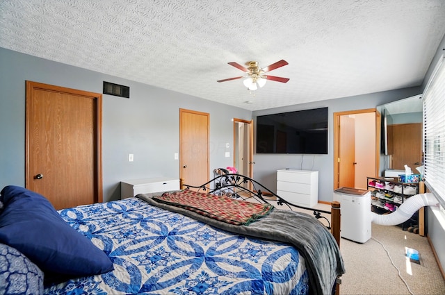 1627 Metcalfe Ave, Columbus, OH 43207 - bedroom with carpet flooring and a ceiling fan