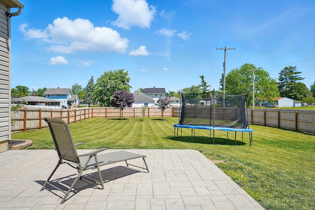 1627 Metcalfe Ave, Columbus, OH 43207 - view of patio with a trampoline
