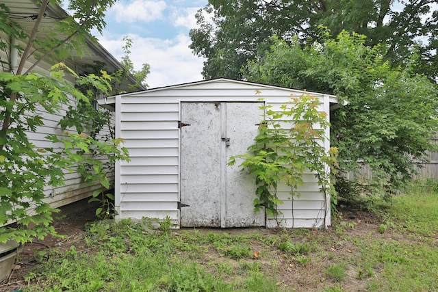 1390 E Dublin Granville Rd, Columbus, OH 43229 - view of shed