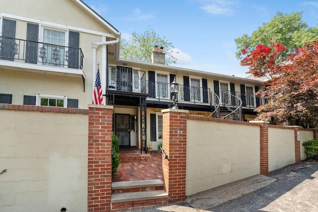 1631 Roxbury Rd Unit D2, Columbus, OH 43212 - view of property with a garage