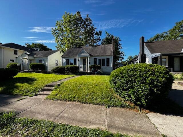 1231 E 23rd Ave, Columbus, OH 43211 - view of front of property with a front lawn