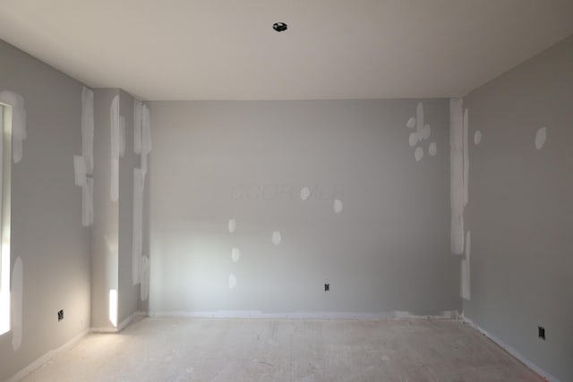 6865 Losino Ln, Hilliard, OH 43026 - spare room featuring baseboards
