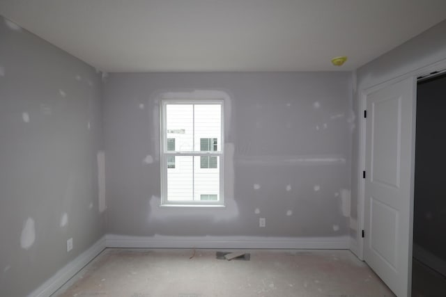 6946 Stillhouse Ln, Dublin, OH 43016 - spare room featuring healthy amount of natural light