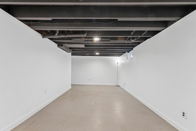 3985 Glenda Pl, Upper Arlington, OH 43220 - finished below grade area with baseboards