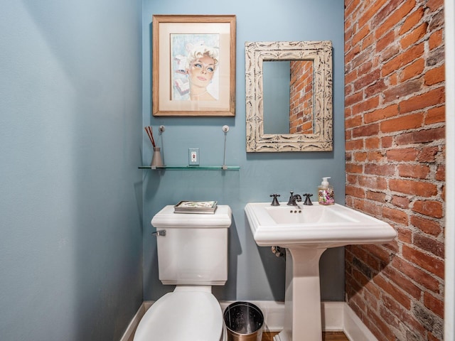 1635 Cambridge Blvd, Upper Arlington, OH 43212 - bathroom with toilet and brick wall