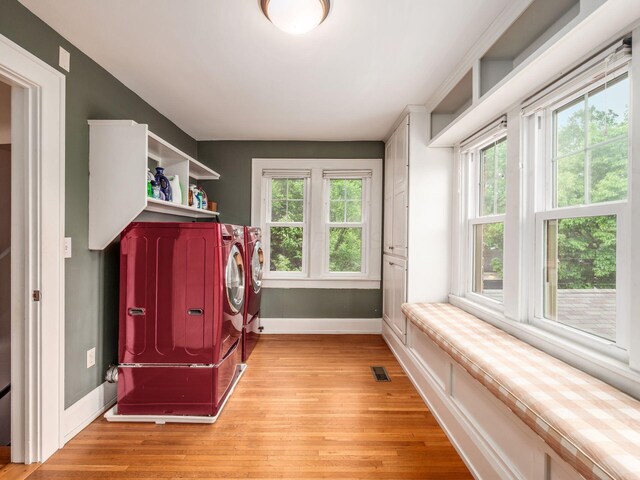1635 Cambridge Blvd, Upper Arlington, OH 43212 - laundry room with independent washer and dryer, light wood-style flooring, and baseboards