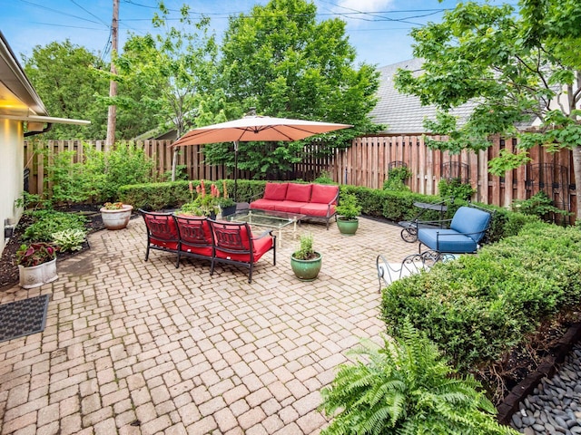 1635 Cambridge Blvd, Upper Arlington, OH 43212 - fenced backyard featuring an outdoor living space and a patio area