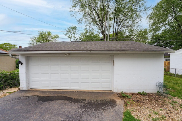 831 E Longview Ave, Columbus, OH 43224 - view of detached garage