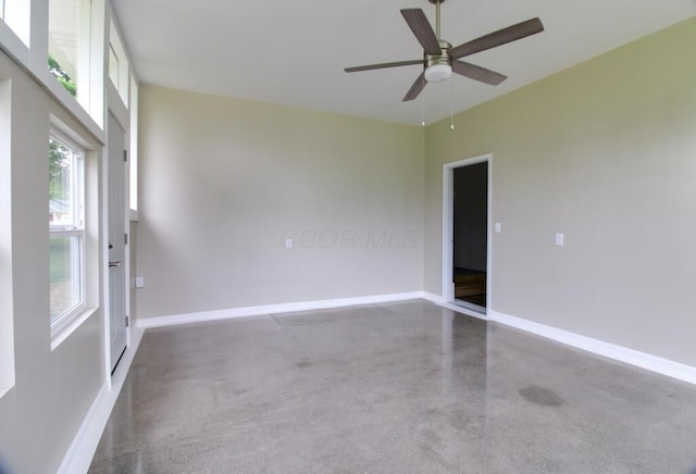 1541 Taft St, Marion, OH 43302 - unfurnished room featuring baseboards and a ceiling fan