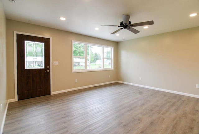 1541 Taft St, Marion, OH 43302 - foyer entrance with wood finished floors, recessed lighting, ceiling fan, and baseboards