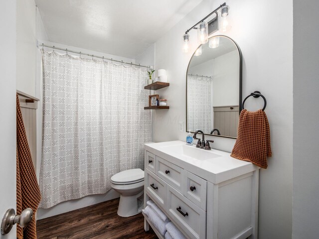 1887 Lonsdale Rd, Columbus, OH 43232 - bathroom with vanity and wood finished floors