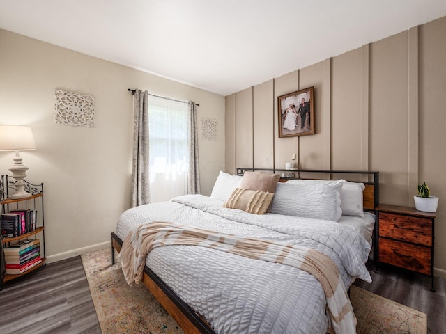 1887 Lonsdale Rd, Columbus, OH 43232 - bedroom featuring wood finished floors