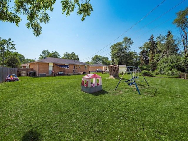 1887 Lonsdale Rd, Columbus, OH 43232 - view of yard