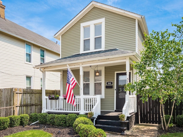 533 Stewart Ave, Columbus, OH 43206 - view of front of house with a porch