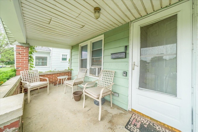 476 Graham St, Columbus, OH 43203 - view of covered porch